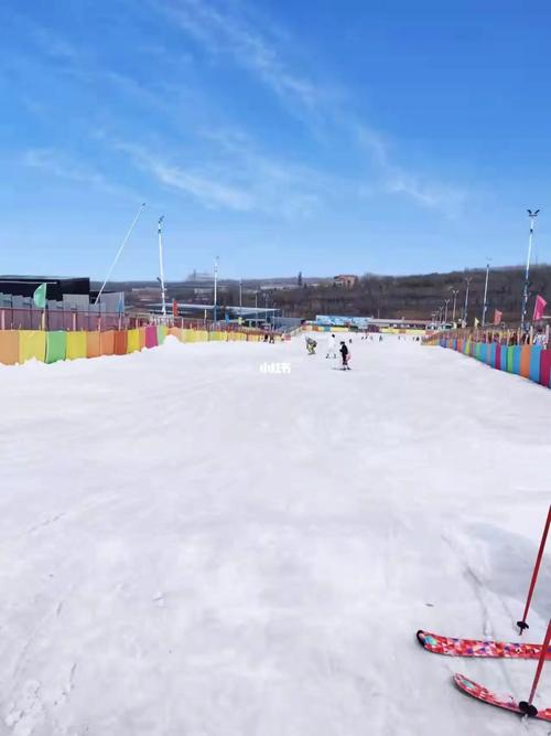 白鹿仓滑雪场门票?(白鹿原滑雪场收费)-图3 白鹿仓滑雪场门票?(白鹿原滑雪场收费)-图3
