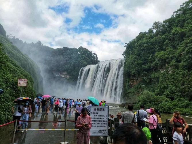黄果树瀑布好停车吗?(上海新场古镇收费吗)-图2 黄果树瀑布好停车吗?(上海新场古镇收费吗)-图2