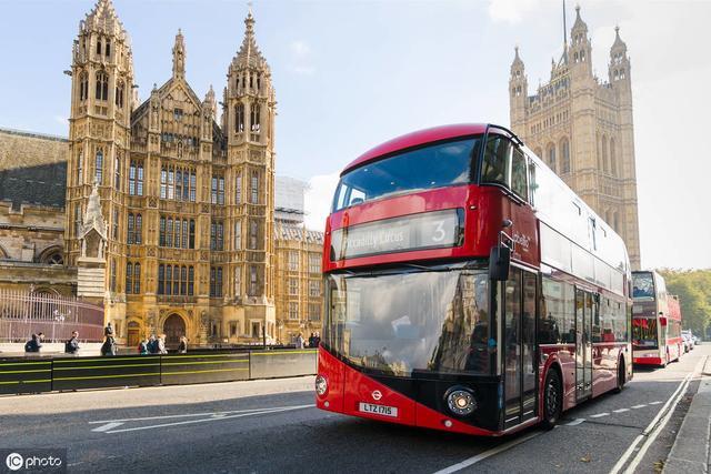 英国留学-请问在UK坐一次公交车多少钱?(在英国计程车收费标准)-图2 英国留学-请问在UK坐一次公交车多少钱?(在英国计程车收费标准)-图2