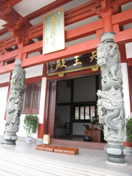北海普度寺对联?(北海普度寺要收费吗)-图3 北海普度寺对联?(北海普度寺要收费吗)-图3