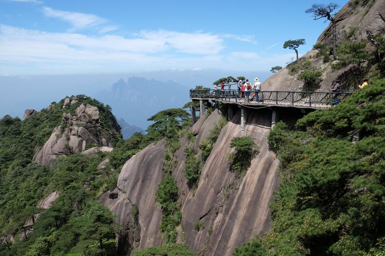 三清山自驾游车停哪里?(三清山脚景点停车要收费吗)-图2 三清山自驾游车停哪里?(三清山脚景点停车要收费吗)-图2