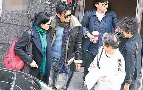 谢霆锋妈妈?(无锡金玉良缘停车收费)-图2 谢霆锋妈妈?(无锡金玉良缘停车收费)-图2