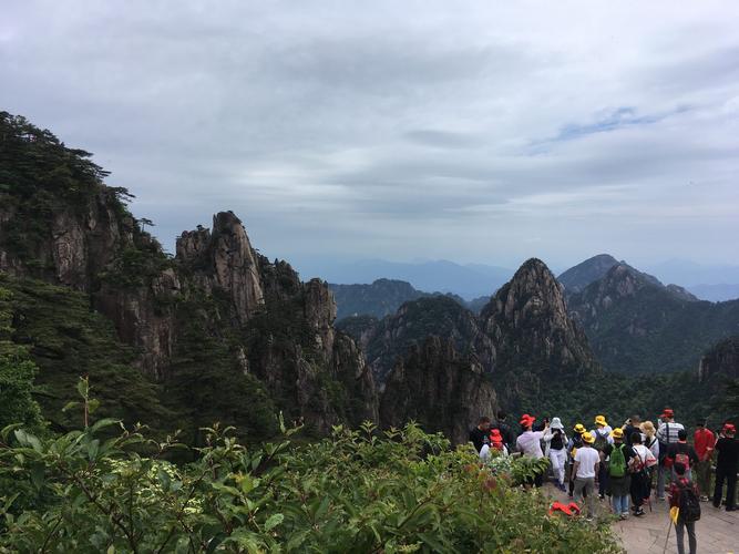 黄山旅游攻略住宿便宜的地方?(黄山的每个景点单独收费)-图3 黄山旅游攻略住宿便宜的地方?(黄山的每个景点单独收费)-图3