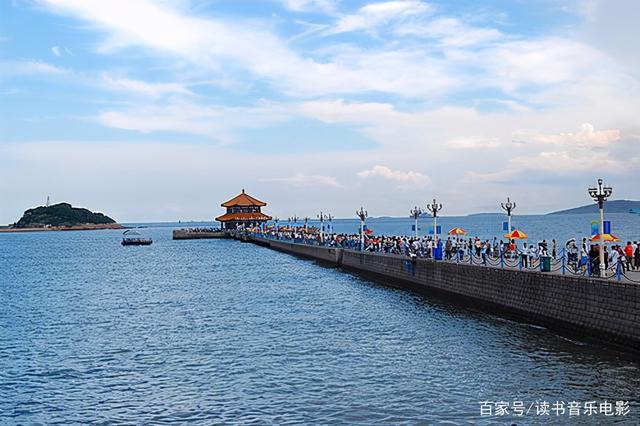 青岛金沙滩可以坐船吗?(青岛栈桥大船收费)-图2 青岛金沙滩可以坐船吗?(青岛栈桥大船收费)-图2