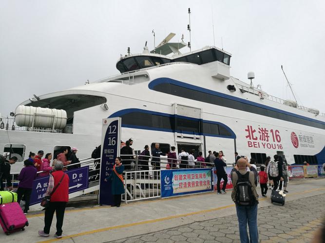 北海涠洲岛货车渡船费用？(12月份涠洲岛收费贵吗)