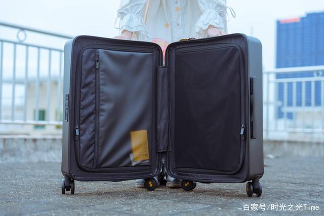 飞机行李箱超重怎么算运费？(超行李收费标准)-图2