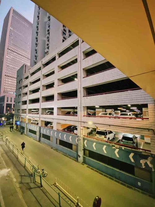 北京国贸广场停车费?(深圳国贸大厦停车收费)-图2 北京国贸广场停车费?(深圳国贸大厦停车收费)-图2