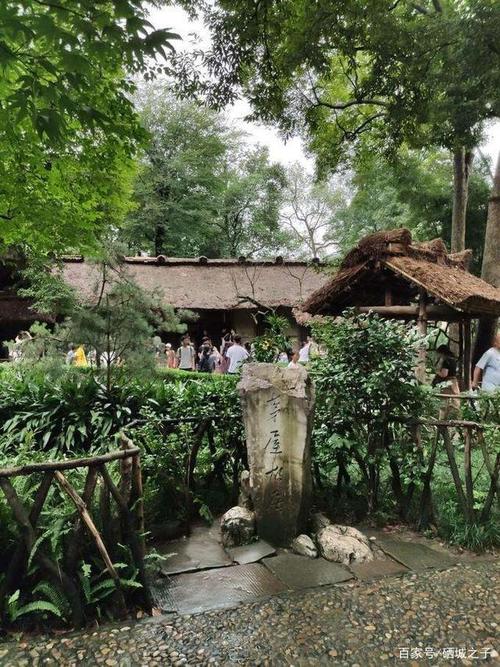 杜甫草堂没有茅坑吗?(杜蒲草堂收费吗)-图3 杜甫草堂没有茅坑吗?(杜蒲草堂收费吗)-图3