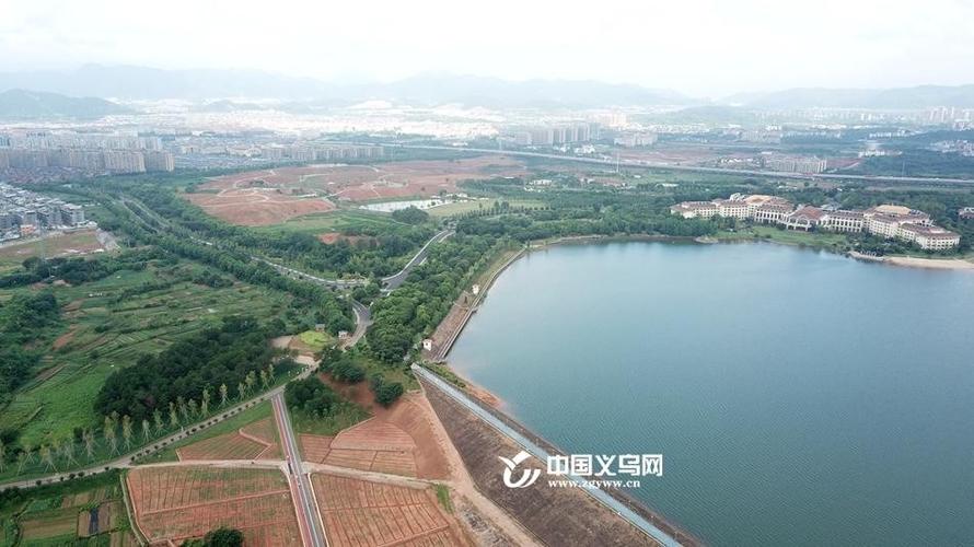义乌幸福湖沙滩怎么进去？(高桥高铁站停车场收费)-图2