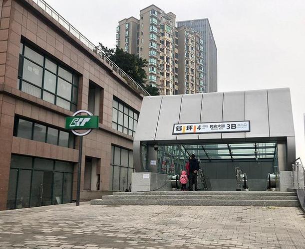 重庆南坪正阳广场附近的公交车站？(重庆119路收费吗)