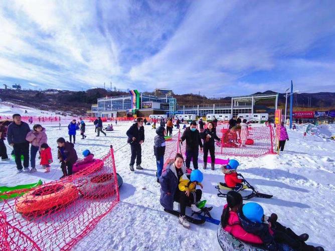 云居滑雪场雪道多长?(云居寺滑雪场怎么收费)-图2 云居滑雪场雪道多长?(云居寺滑雪场怎么收费)-图2