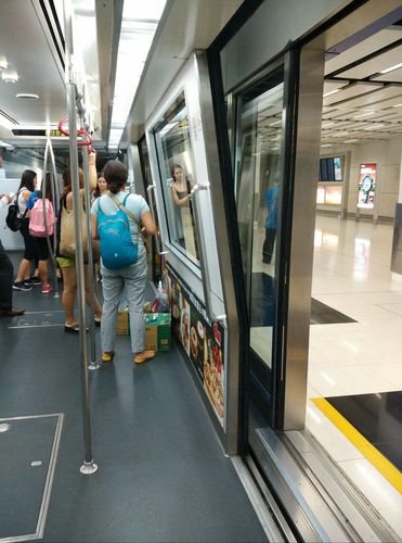 7岁小孩坐香港地铁怎么坐?(香港儿童做地铁和公交如何收费)-图3 7岁小孩坐香港地铁怎么坐?(香港儿童做地铁和公交如何收费)-图3