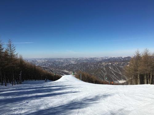 两个人去滑雪场滑雪大概需要多少钱?(滑雪场按小时收费吗)-图3 两个人去滑雪场滑雪大概需要多少钱?(滑雪场按小时收费吗)-图3