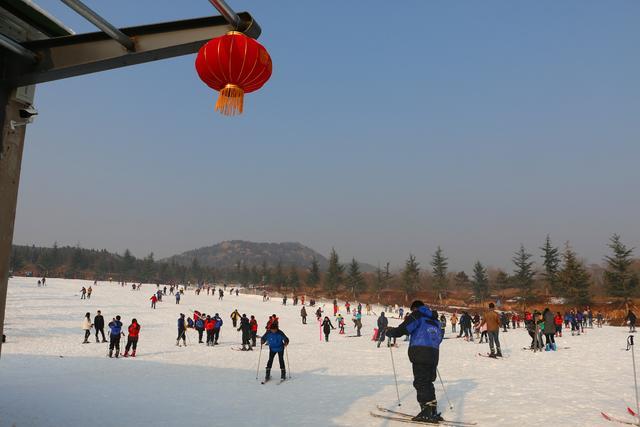 张店有什么好玩的啊？(临沂滑雪场怎么收费)