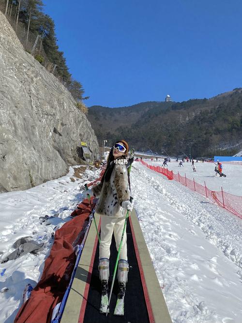 66岁外地人去临安大明山有优惠吗?(大明山滑雪 小孩 收费)-图3 66岁外地人去临安大明山有优惠吗?(大明山滑雪 小孩 收费)-图3