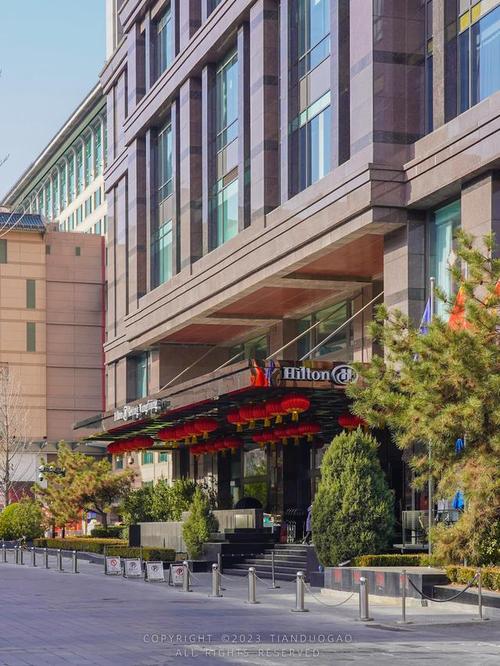 去故宫旅游住哪个宾馆合适啊?(北京王府井希尔顿酒店停车场收费)-图3 去故宫旅游住哪个宾馆合适啊?(北京王府井希尔顿酒店停车场收费)-图3