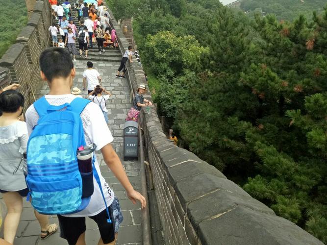 八达岭长城未成年坐缆车需要买票吗?(八达岭长城儿童怎么收费)-图3 八达岭长城未成年坐缆车需要买票吗?(八达岭长城儿童怎么收费)-图3