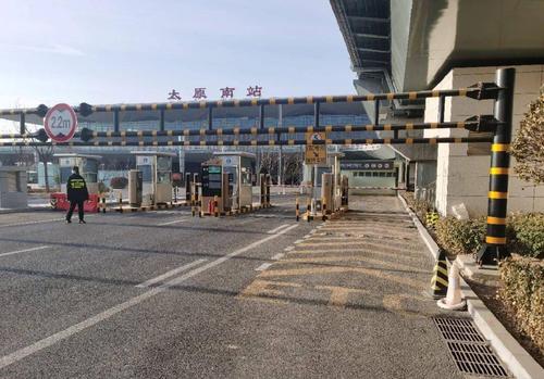 太原南站至太原西站汽车站出租需要多少钱？(太原西客站停车场怎么收费标准)