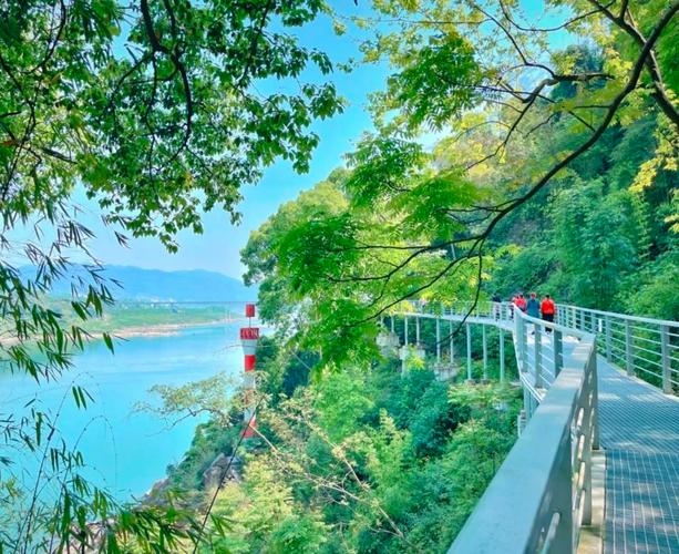 重庆北碚嘉陵适合玩水的地方?(沿江栈道 收费)-图2 重庆北碚嘉陵适合玩水的地方?(沿江栈道 收费)-图2