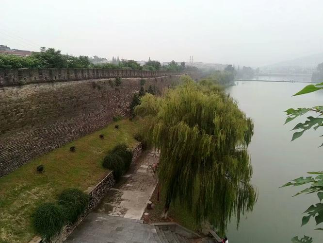 襄阳荟园要门票吗?(襄阳护城河收费吗)-图2 襄阳荟园要门票吗?(襄阳护城河收费吗)-图2