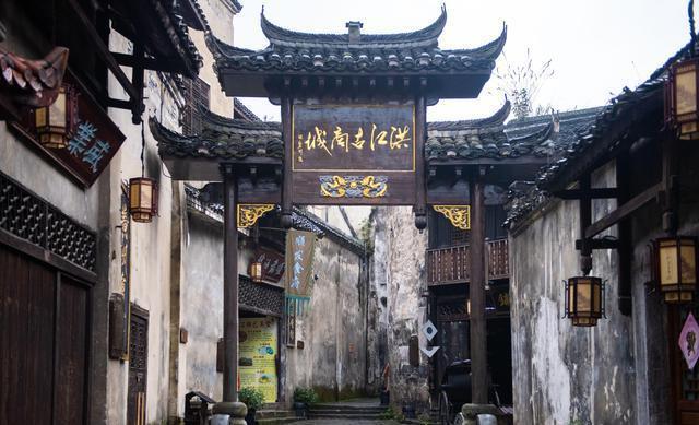 怀化去洪江古城怎么走?(怀化洪江古城收费嘛)-图2 怀化去洪江古城怎么走?(怀化洪江古城收费嘛)-图2