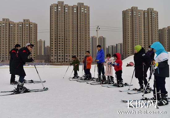 廊坊哪里的滑雪场比较好?(廊坊市文化艺术公园收费吗)-图2 廊坊哪里的滑雪场比较好?(廊坊市文化艺术公园收费吗)-图2