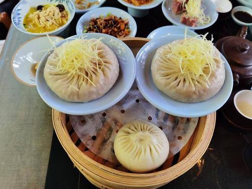去扬州旅游,去哪能吃到正宗的扬州美食小吃?求解?扬州兴城东路收费标准-图3 去扬州旅游,去哪能吃到正宗的扬州美食小吃?求解?扬州兴城东路收费标准-图3
