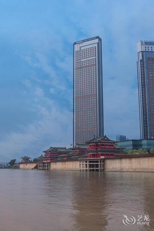 南昌瑞颐大酒店请问有停车的地方吗?瑞颐大酒店停车收费-图2 南昌瑞颐大酒店请问有停车的地方吗?瑞颐大酒店停车收费-图2