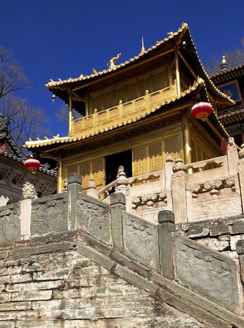 五台山上可以免费住的寺庙?五台山山上的庙宇也要收费吗-图3 五台山上可以免费住的寺庙?五台山山上的庙宇也要收费吗-图3