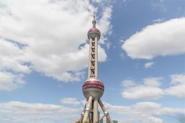 上海，东方明珠塔，可以上去吗，花钱吗？进东方明珠收费吗