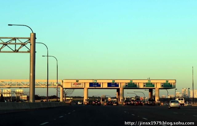 国外高速公路有没有收费站?美国一号公路收费站-图2 国外高速公路有没有收费站?美国一号公路收费站-图2