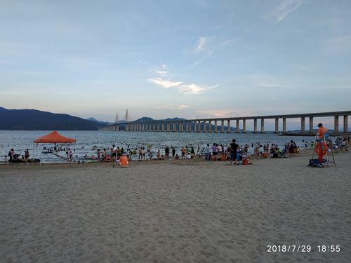 现在惠州哪个海滩没有封闭的？惠州哪些海滩不收费