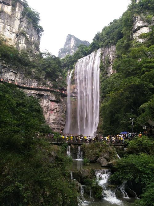 三峡大瀑布没有交通工具,全靠自己上吗?三峡一日游在三峡游客中心停车收费-图2 三峡大瀑布没有交通工具,全靠自己上吗?三峡一日游在三峡游客中心停车收费-图2