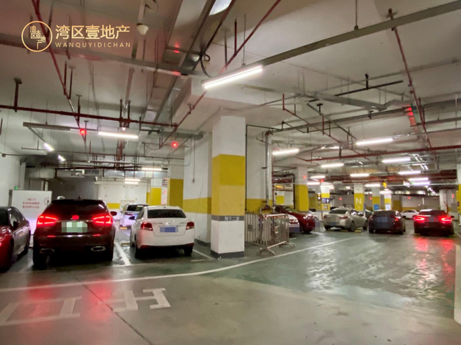 南宁万达茂有地下停车场吗？南宁新朝阳地下停车场怎么收费