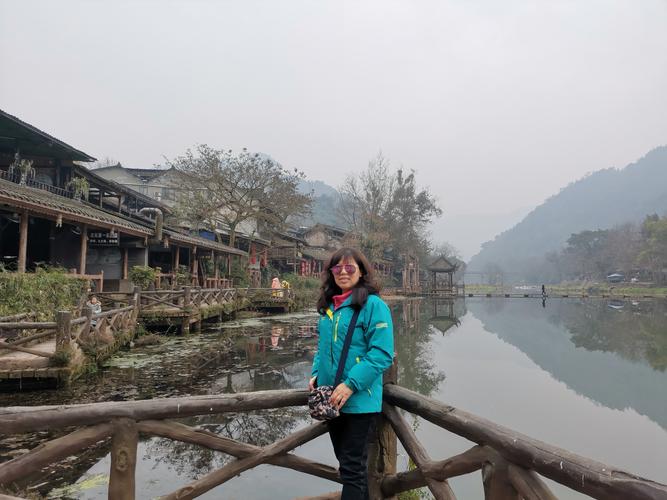 青神县有到洪雅柳江古镇的班车吗？洪雅柳江 收费站