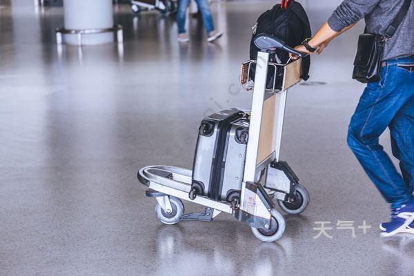 周三要回国可是行李太多想问一下如果超重一公斤要交多少钱?国内逾重行李费的收费标准-图3 周三要回国可是行李太多想问一下如果超重一公斤要交多少钱?国内逾重行李费的收费标准-图3