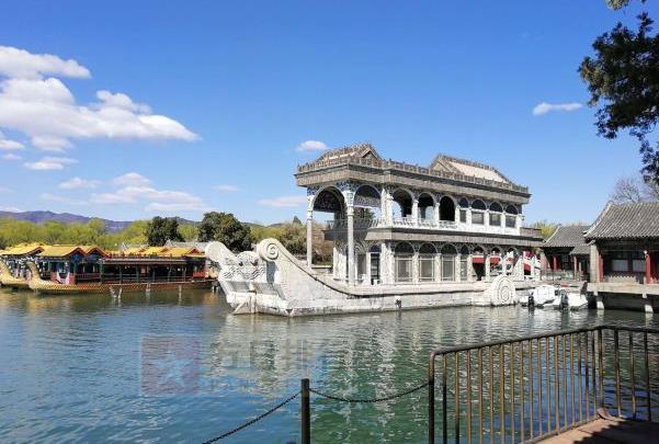 颐和园周一可以坐船嘛?北京颐和园乘船至南湖岛收费吗-图2 颐和园周一可以坐船嘛?北京颐和园乘船至南湖岛收费吗-图2