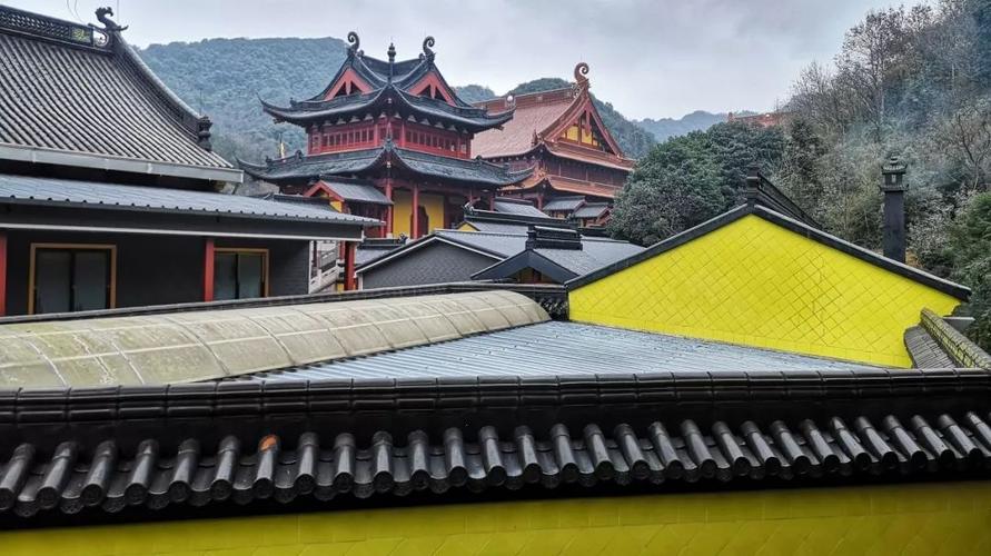 绍兴香炉峰和炉峰禅寺是一个地方吗?炉峰禅寺收费不-图2 绍兴香炉峰和炉峰禅寺是一个地方吗?炉峰禅寺收费不-图2