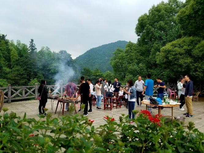 长沙适合野炊露营的地方？黑麋峰搞烧烤要收费吗