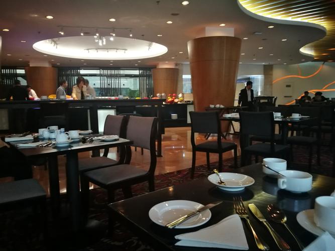 北京海淀区自助餐厅推荐？北京丽亭华苑酒店客房内咖啡收费吗