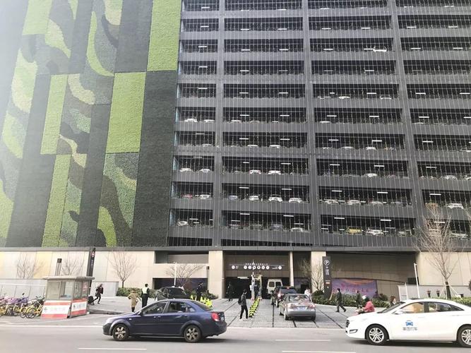 河西金鹰世界有观光层吗?南京金鹰国际酒店停车收费-图2 河西金鹰世界有观光层吗?南京金鹰国际酒店停车收费-图2