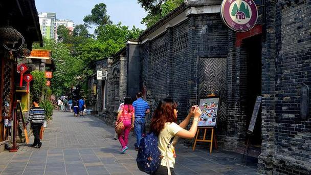 到成都宽窄巷子一定要买门票吗?成都宽窄巷子景区收费吗-图2 到成都宽窄巷子一定要买门票吗?成都宽窄巷子景区收费吗-图2