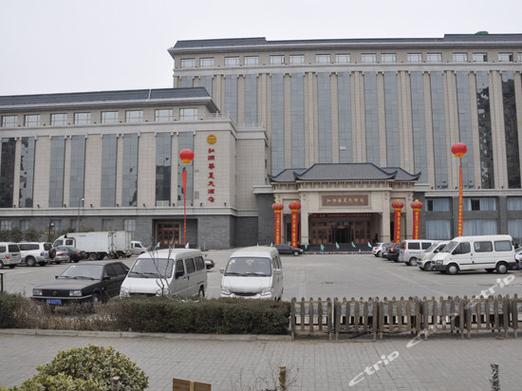 郑州岐黄国医馆怎么样？正方元锦江国际酒店停车场收费吗