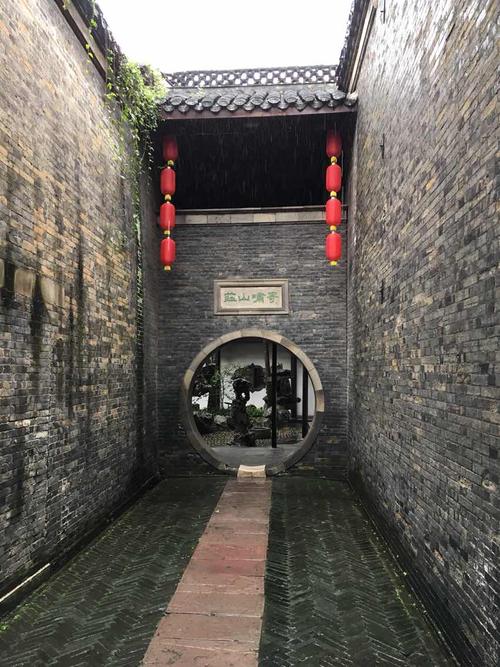 扬州东关街哪里有停汽车的地方?2018年何园停车场收费标准-图2 扬州东关街哪里有停汽车的地方?2018年何园停车场收费标准-图2