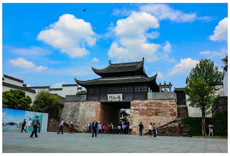 徽州古城哪个停车场方便?黄山市滨江路停车收费-图3 徽州古城哪个停车场方便?黄山市滨江路停车收费-图3