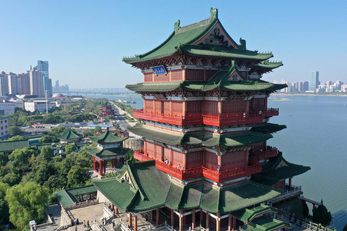 去滕王阁玩大概需要多长时间?南昌景点滕王阁收费吗-图3 去滕王阁玩大概需要多长时间?南昌景点滕王阁收费吗-图3