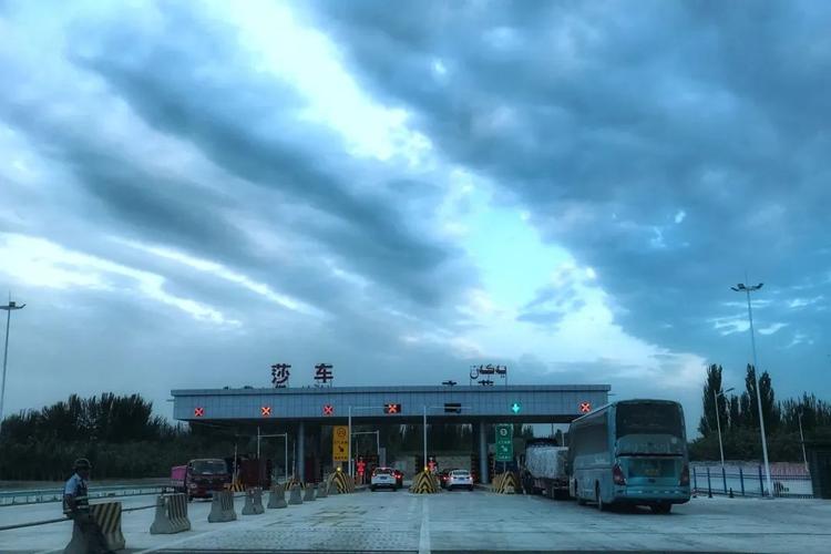 喀什地区有几个县？莎车收费站离叶城多远