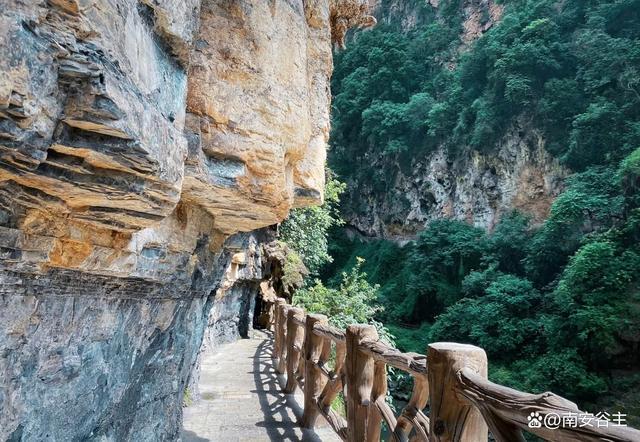 曲靖大峡谷风景区门票？河尾村收费站到火车站