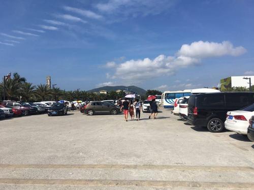 亚龙湾自驾游怎样停车？三亚亚龙湾停车场收费标准