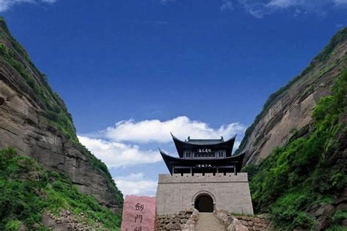自驾剑门关该停哪个停车场?剑门关进去后还收费不-图3 自驾剑门关该停哪个停车场?剑门关进去后还收费不-图3